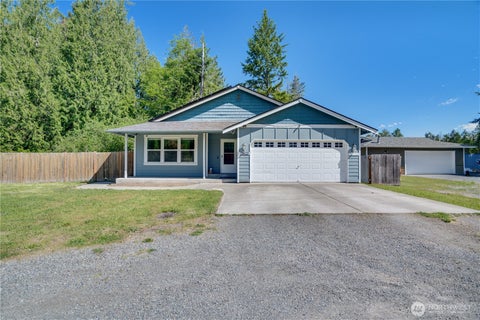 Photo of 17403 79th Avenue E, Puyallup, WA 98375 (MLS # 2560842)