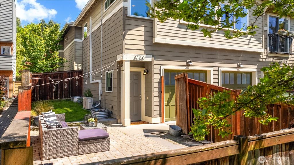 Photo of 4130 25th Avenue SW, Seattle, WA 98106 (MLS # 2375572)