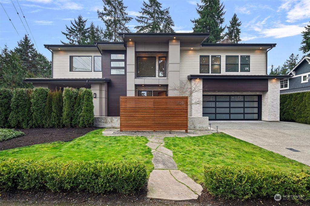 Photo of 3029 110th Avenue SE, Bellevue, WA 98004 (MLS # 2200780)