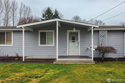 Photo of 500 N Barker Street N, Mount Vernon, WA 98273 (MLS # 2525266)