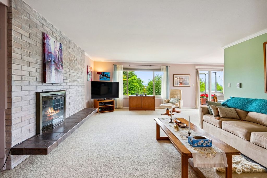 Photo of 220 Alder Street #5, Edmonds, WA 98020 (MLS # 2252331)