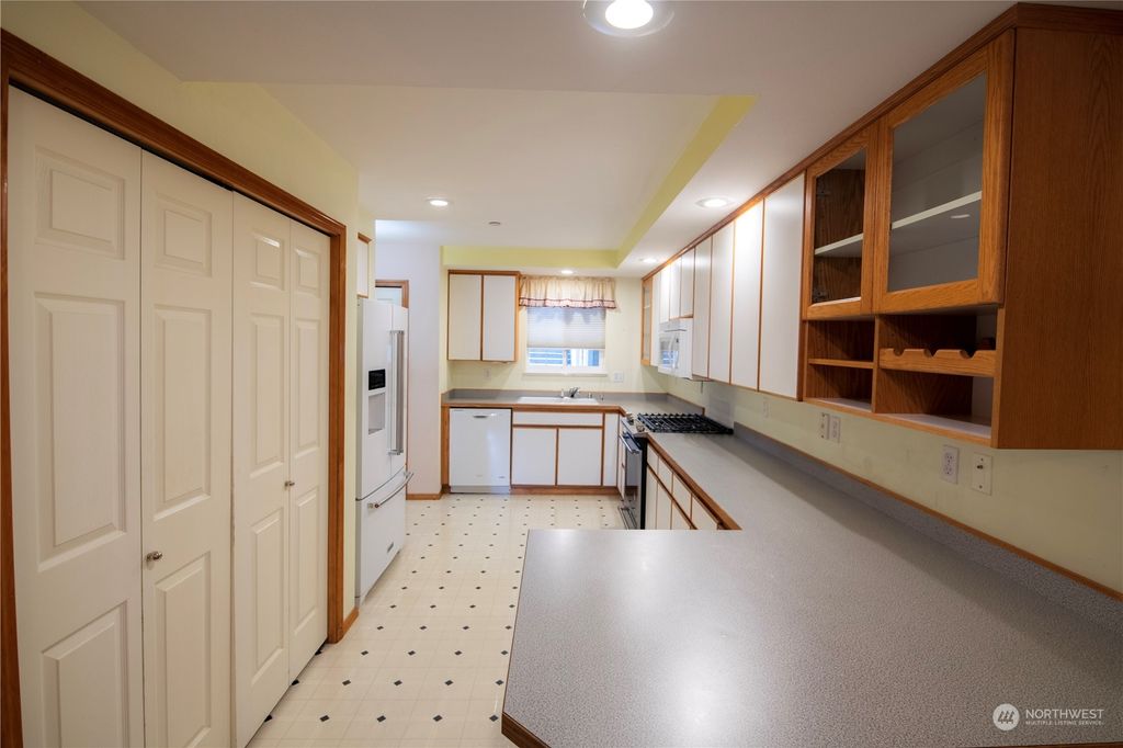 Photo of 509 1st Street #103, Snohomish, WA 98290 (MLS # 2024201)