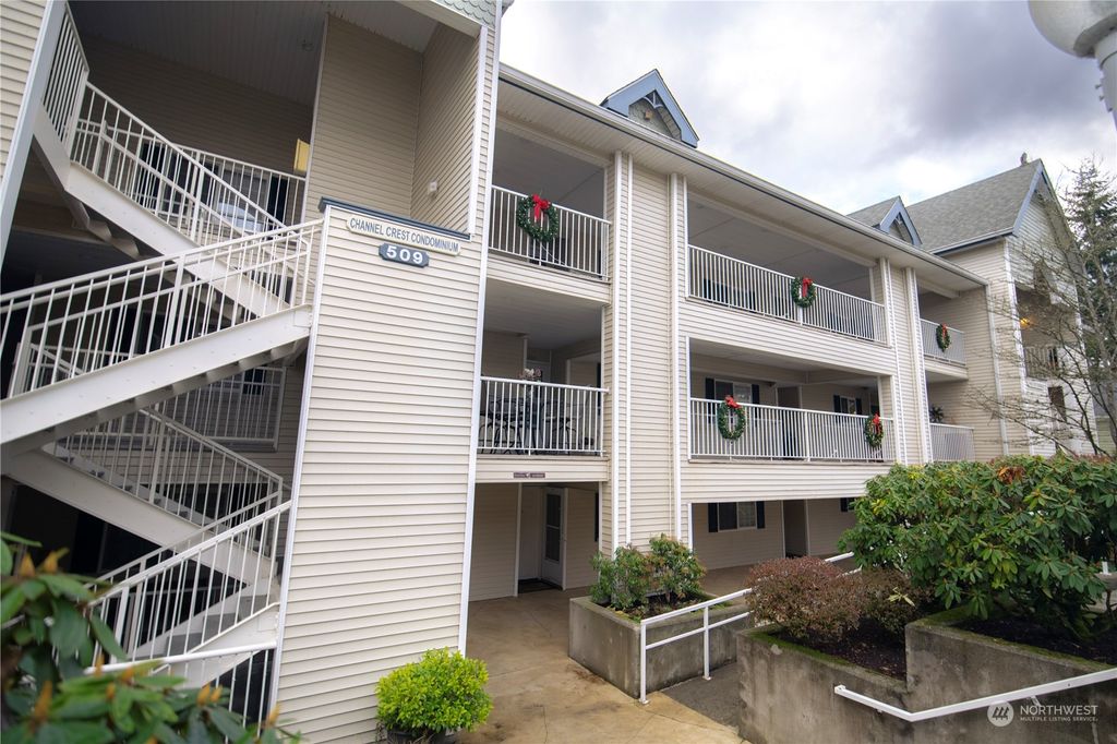 Photo of 509 1st Street #103, Snohomish, WA 98290 (MLS # 2024201)