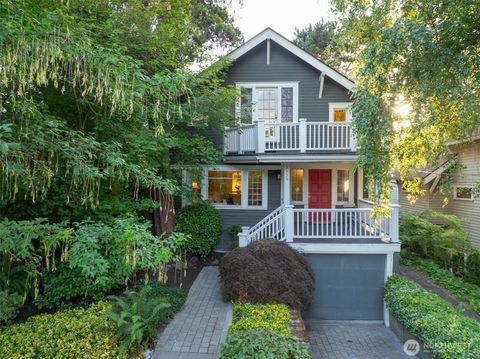Photo of 2555 Queen Anne Avenue N, Seattle, WA 98109 (MLS # 2429981)