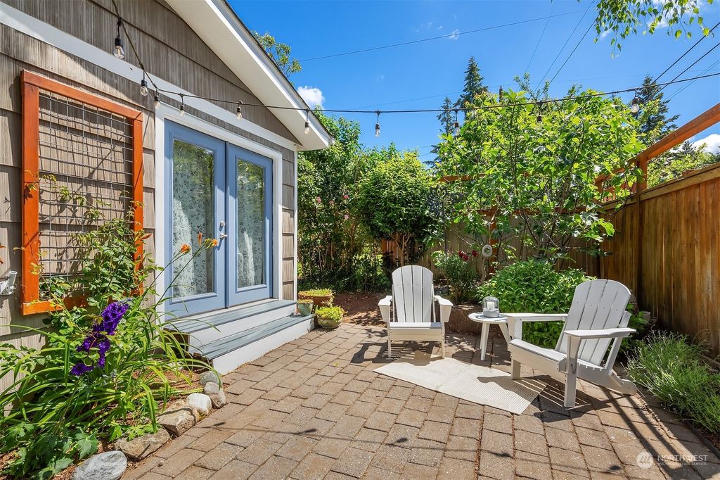 Photo of 3708 SW 99th Street, Seattle, WA 98126 (MLS # 2251746)