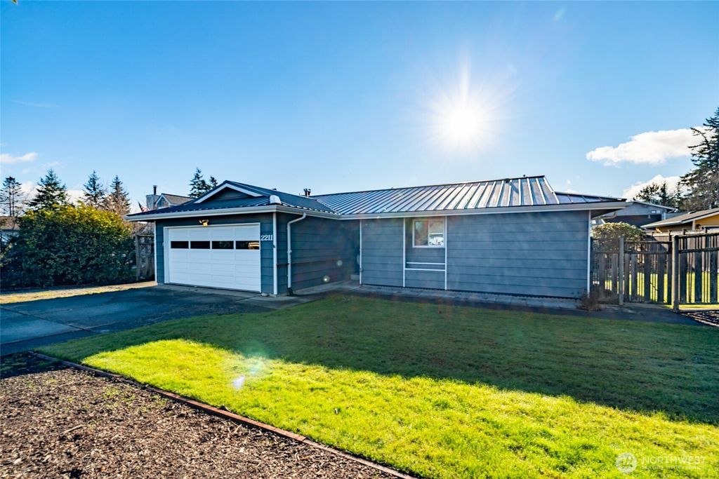 Photo of 2211 32nd Street St, Anacortes, WA 98221 (MLS # 2468907)