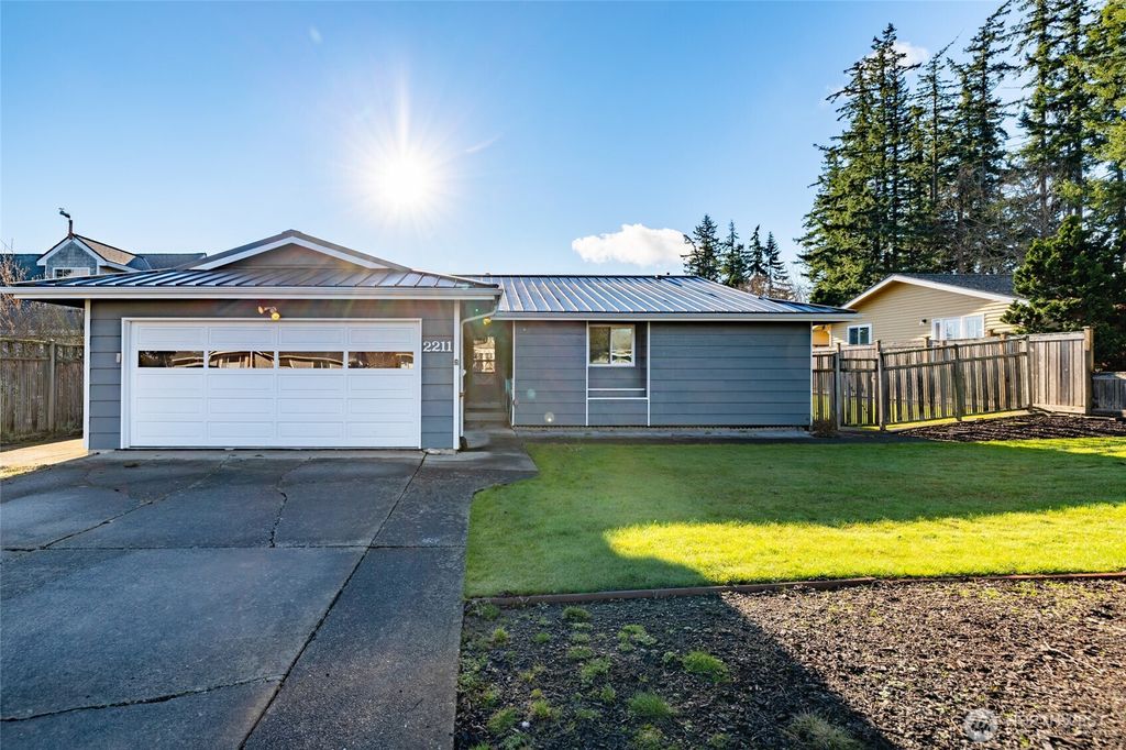 Photo of 2211 32nd Street St, Anacortes, WA 98221 (MLS # 2468907)