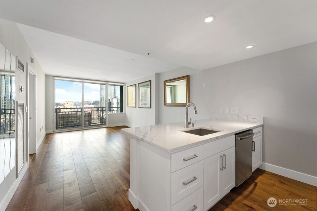 Photo of 2600 2nd Avenue #1608, Seattle, WA 98121 (MLS # 2519302)