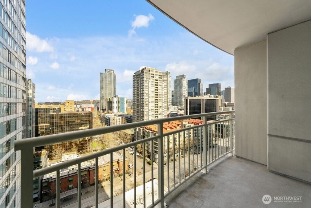 Photo of 2600 2nd Avenue #1608, Seattle, WA 98121 (MLS # 2519302)