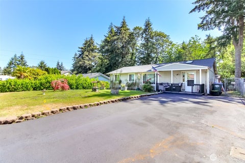 Photo of 15213 12th Avenue E, Tacoma, WA 98445 (MLS # 2544806)