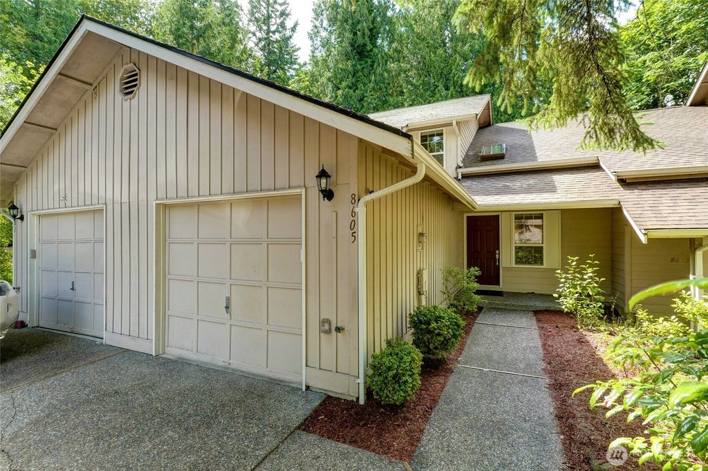 Photo of 8605 137th Avenue NE, Redmond, WA 98052 (MLS # 2406262)