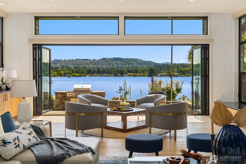 Photo of 3840 E Mercer Way, Mercer Island, WA 98040 (MLS # 2421783)