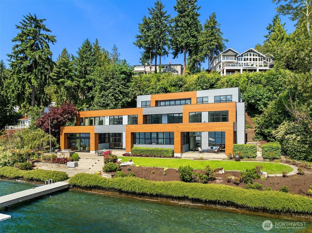 Photo of 3840 E Mercer Way, Mercer Island, WA 98040 (MLS # 2421783)