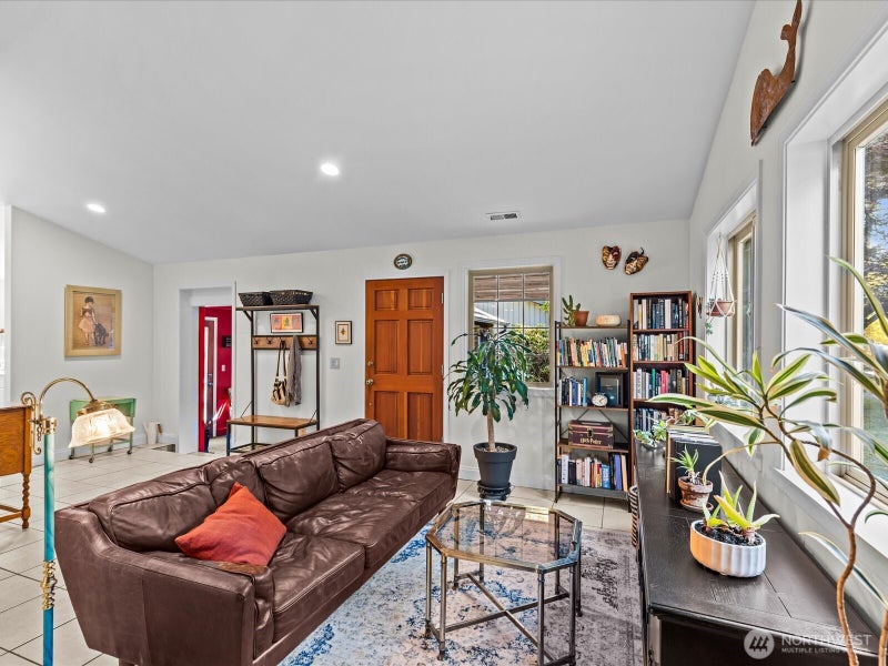 15213 14th Street SE