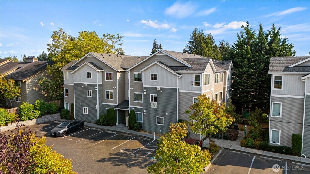 Photo of 10790 16th Avenue SW, Seattle, WA 98146 (MLS # 2584938)