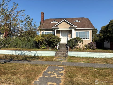 Photo of 2571 Rainier Avenue, Everett, WA 98201 (MLS # 2571150)