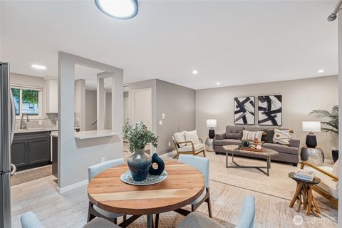 Photo of 10053 NE 138th Place #F5, Kirkland, WA 98034 (MLS # 2557521)