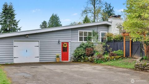 Photo of 11204 148th Avenue SE, Renton, WA 98059 (MLS # 2508920)