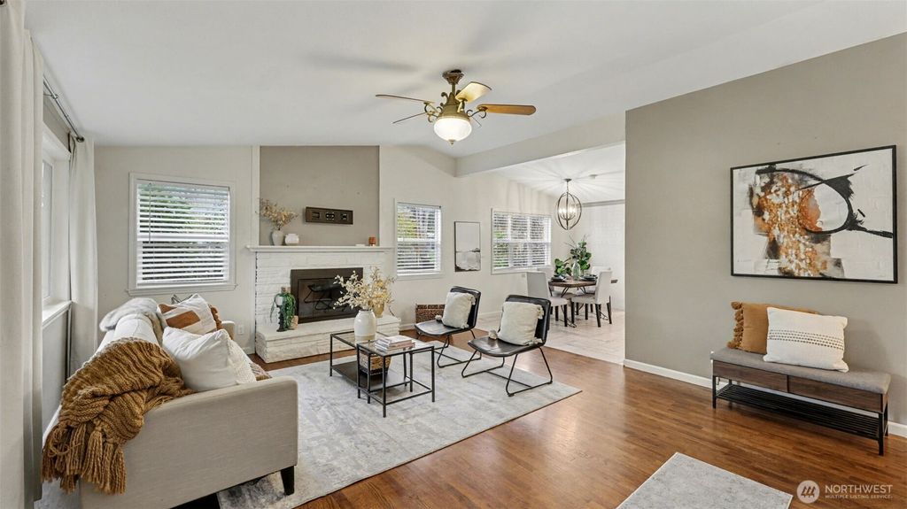 Photo of 11204 148th Avenue SE, Renton, WA 98059 (MLS # 2508920)