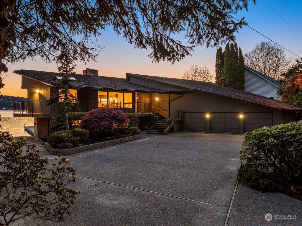 Photo of 3303 E Lake Sammamish Shore Lane SE, Sammamish, WA 98075 (MLS # 2223705)
