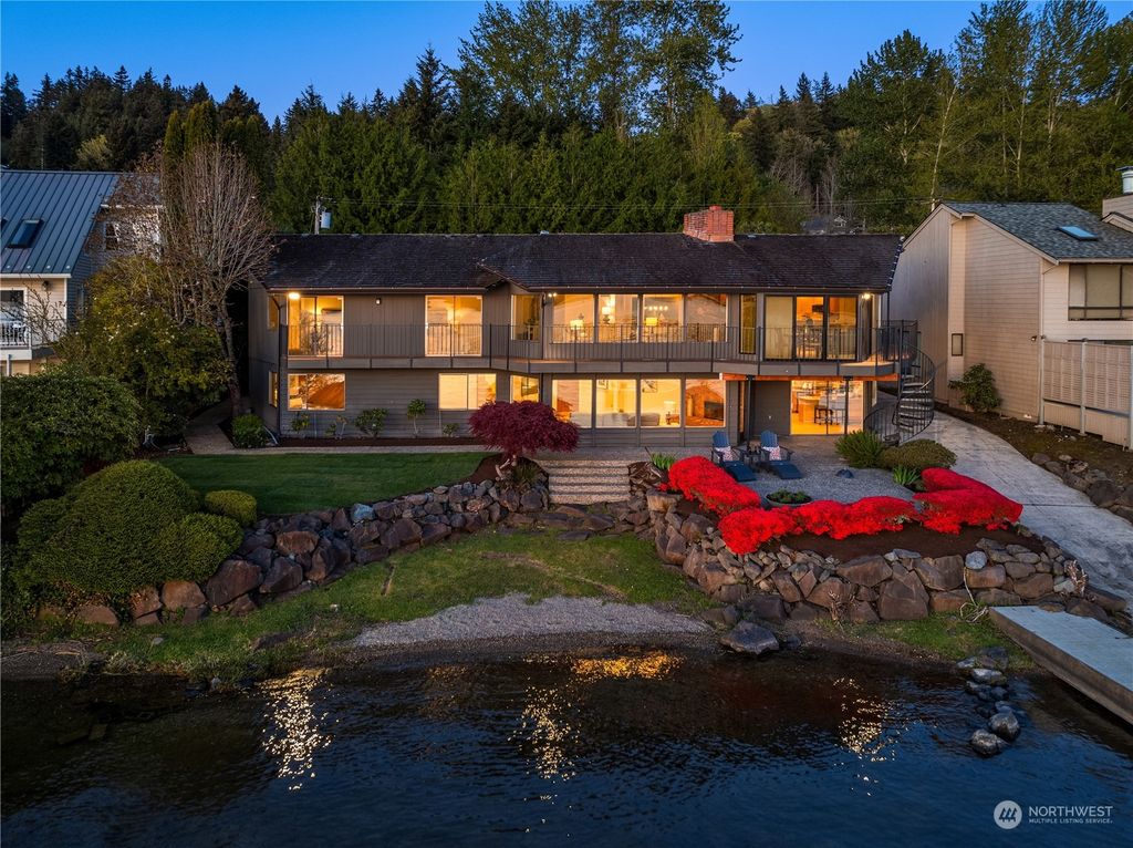 Photo of 3303 E Lake Sammamish Shore Lane SE, Sammamish, WA 98075 (MLS # 2223705)
