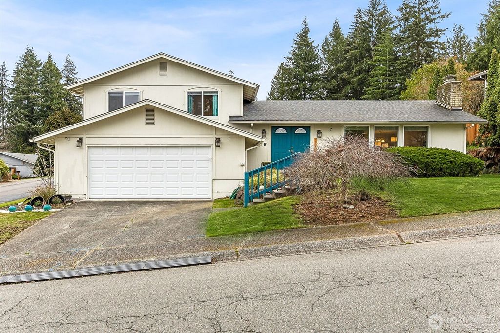 Photo of 32604 35th Avenue SW, Federal Way, WA 98023 (MLS # 2343291)