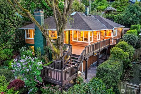Photo of 2613 Boyer Avenue E, Seattle, WA 98102 (MLS # 2518291)