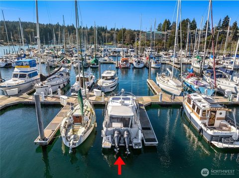 Photo of 141 Parfitt Way SW #B37, Bainbridge Island, WA 98110 (MLS # 2488076)