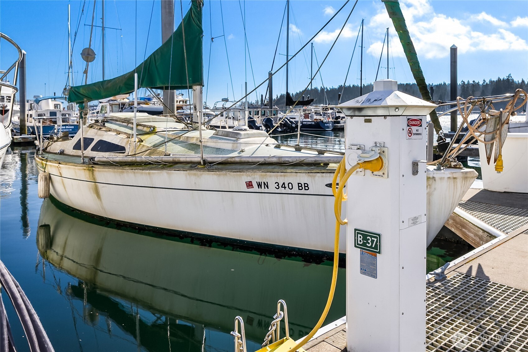 141 Parfitt Way SW B37