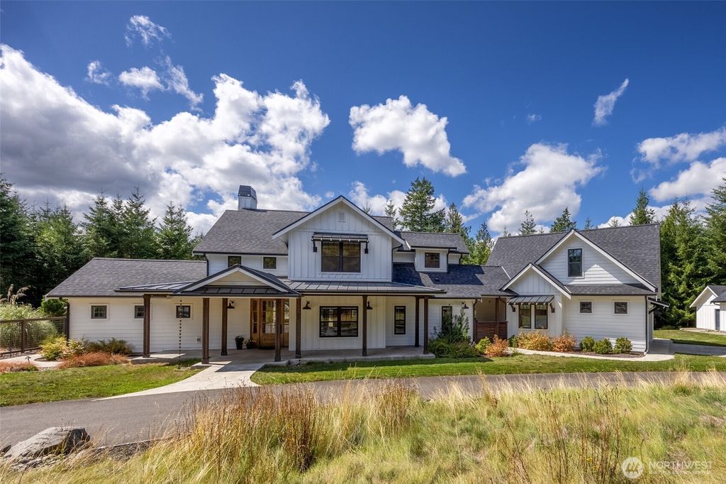 Photo of 4327 Creekview Lane NW, Olympia, WA 98502 (MLS # 2458668)