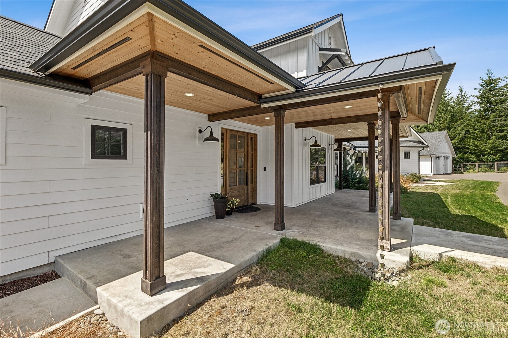 4327 Creekview Lane NW