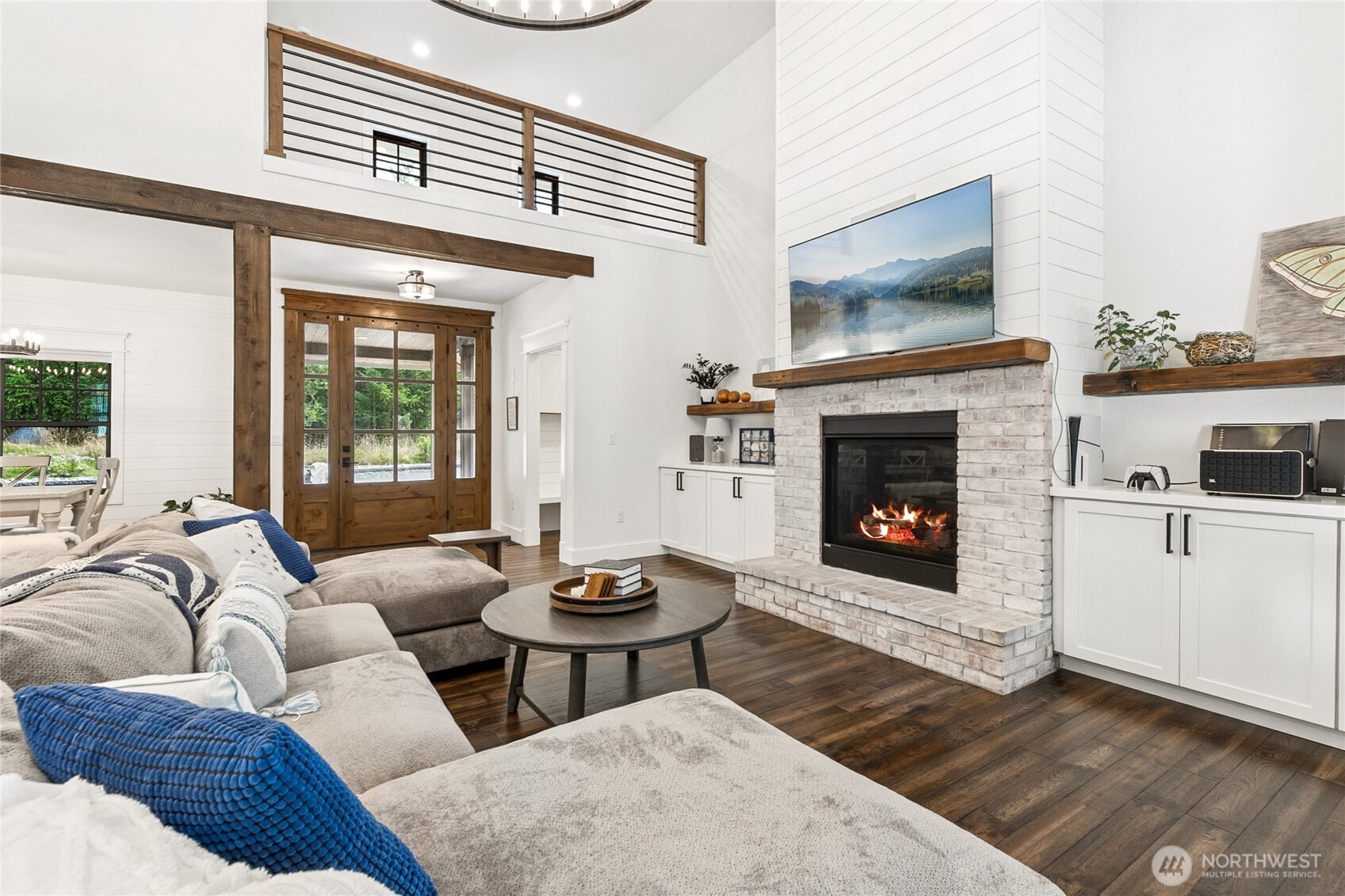 4327 Creekview Lane NW