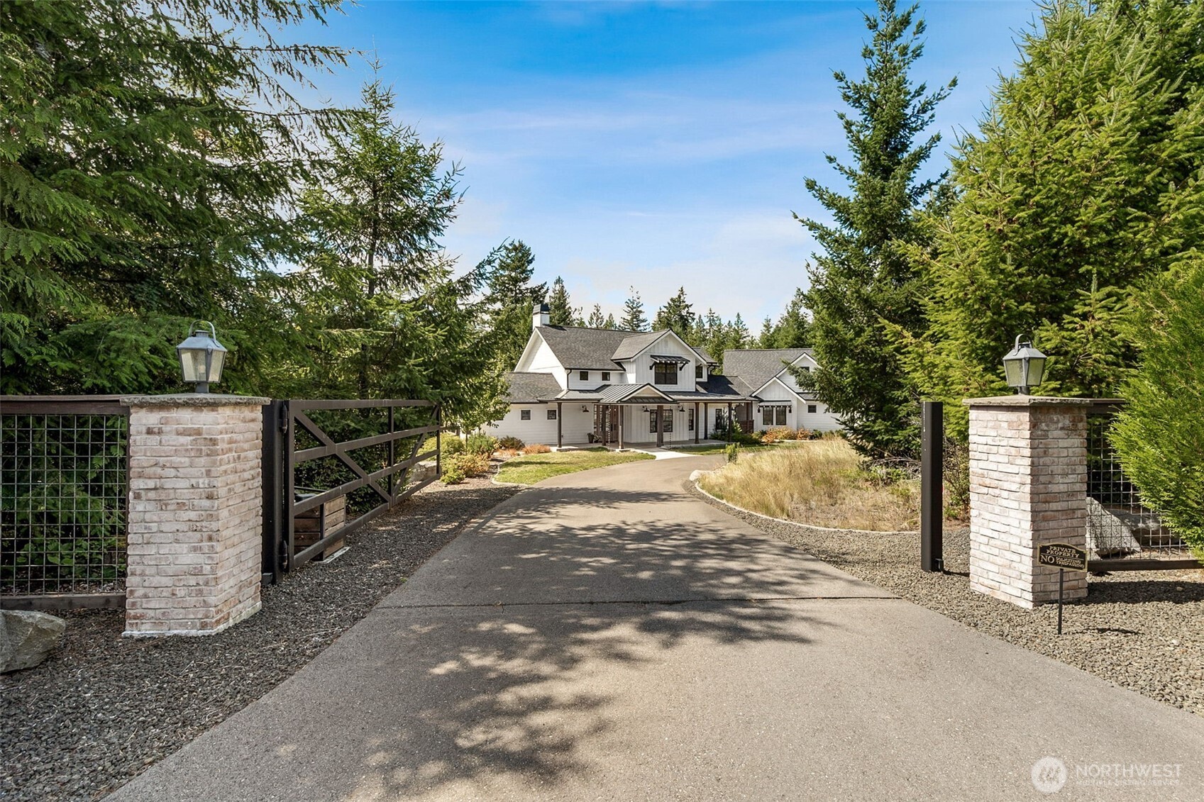 4327 Creekview Lane NW