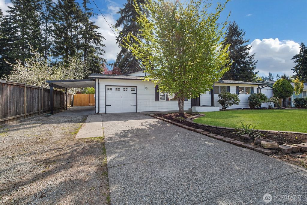 Photo of 35412 12th Avenue SW, Federal Way, WA 98023 (MLS # 2360187)