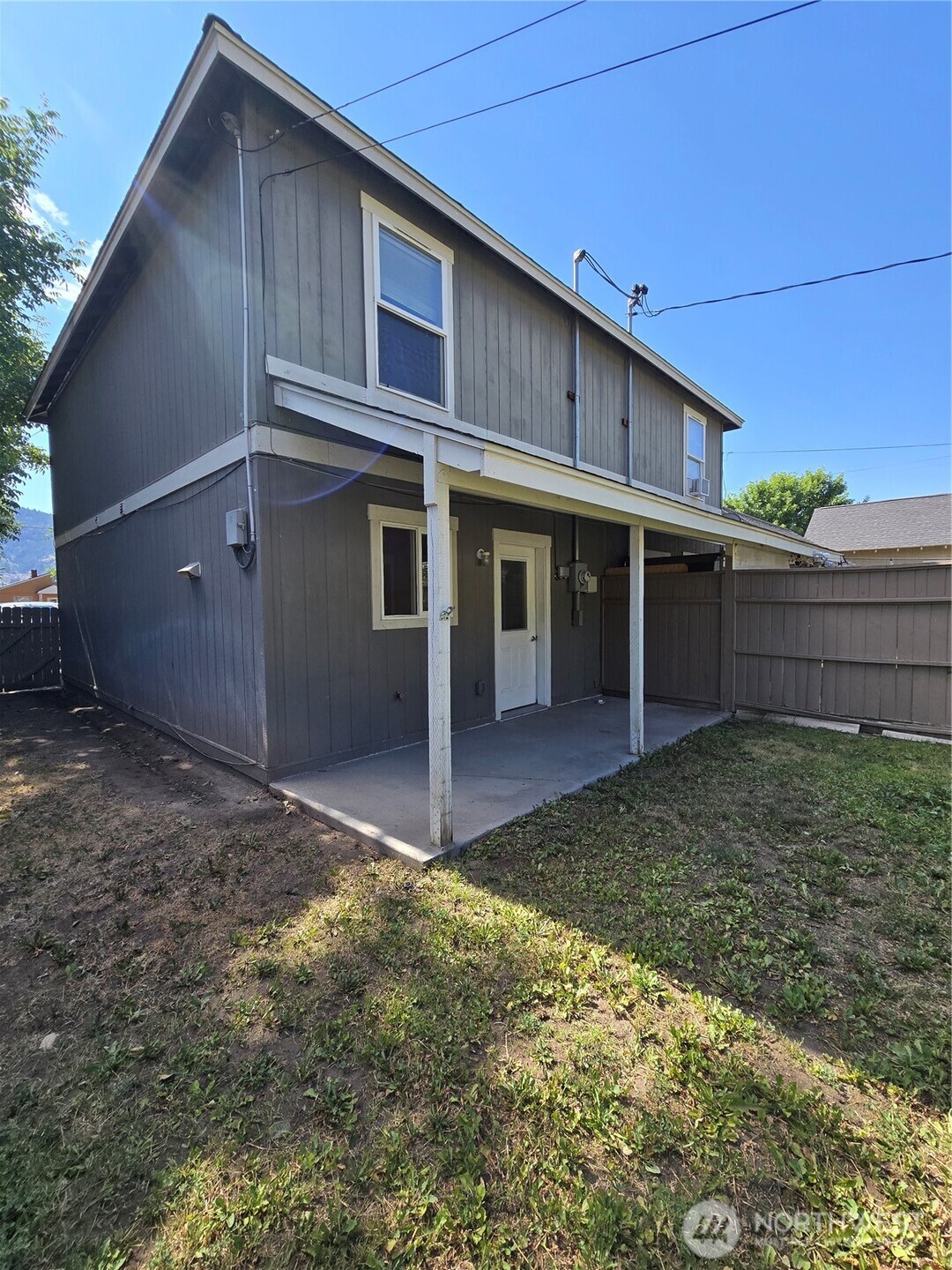 1402 Juniper Street