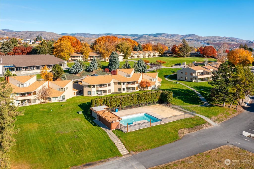 listing image 9366239281557377265