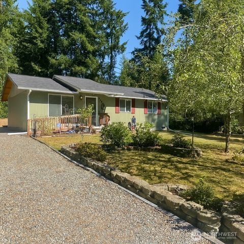 Photo of 280 E Clonakilty Drive, Shelton, WA 98584 (MLS # 2432193)