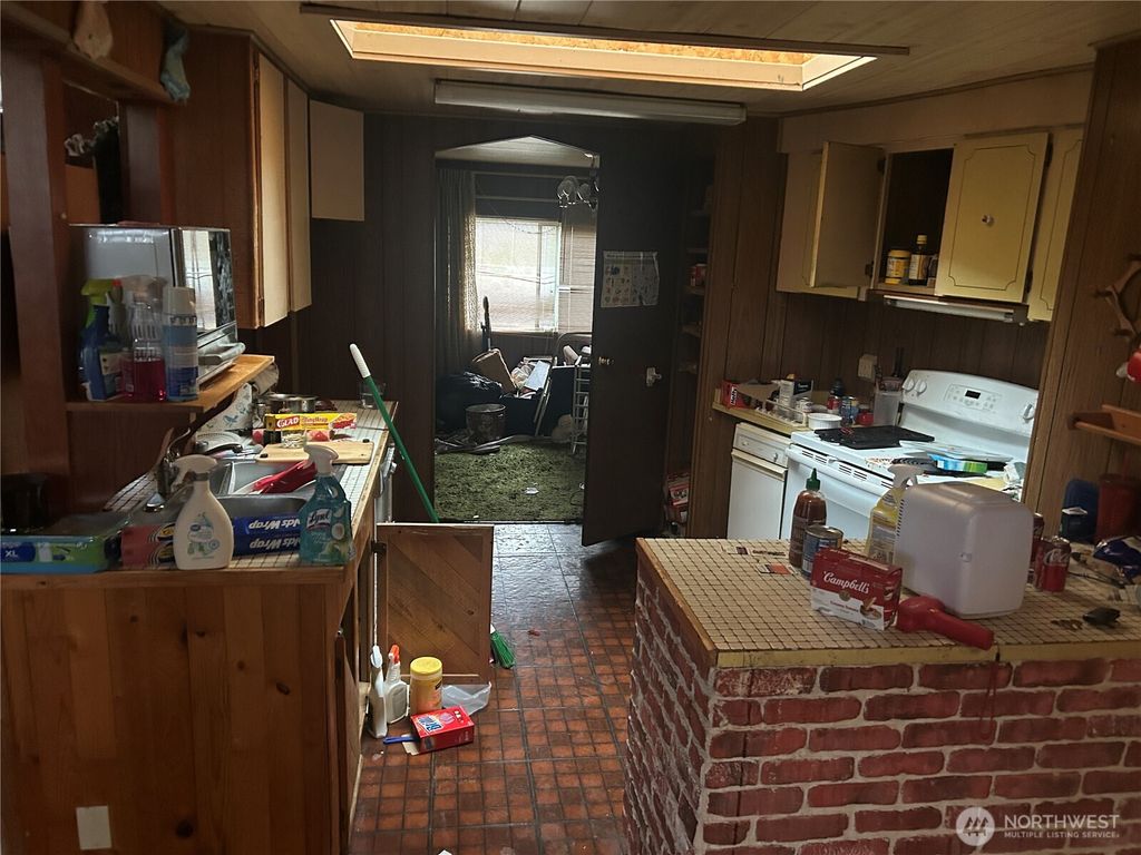 Photo of 4002 Sunnyslope Road SW, Port Orchard, WA 98367 (MLS # 2513366)