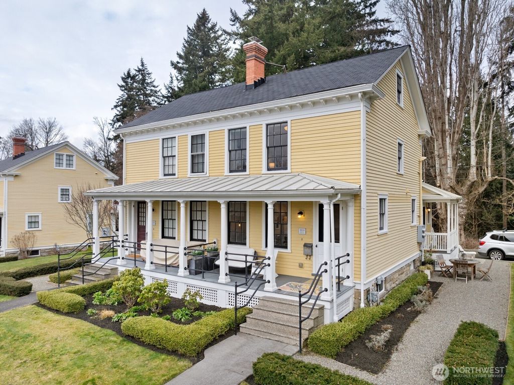 Photo of 4414 Montana Circle W, Seattle, WA 98199 (MLS # 2339501)