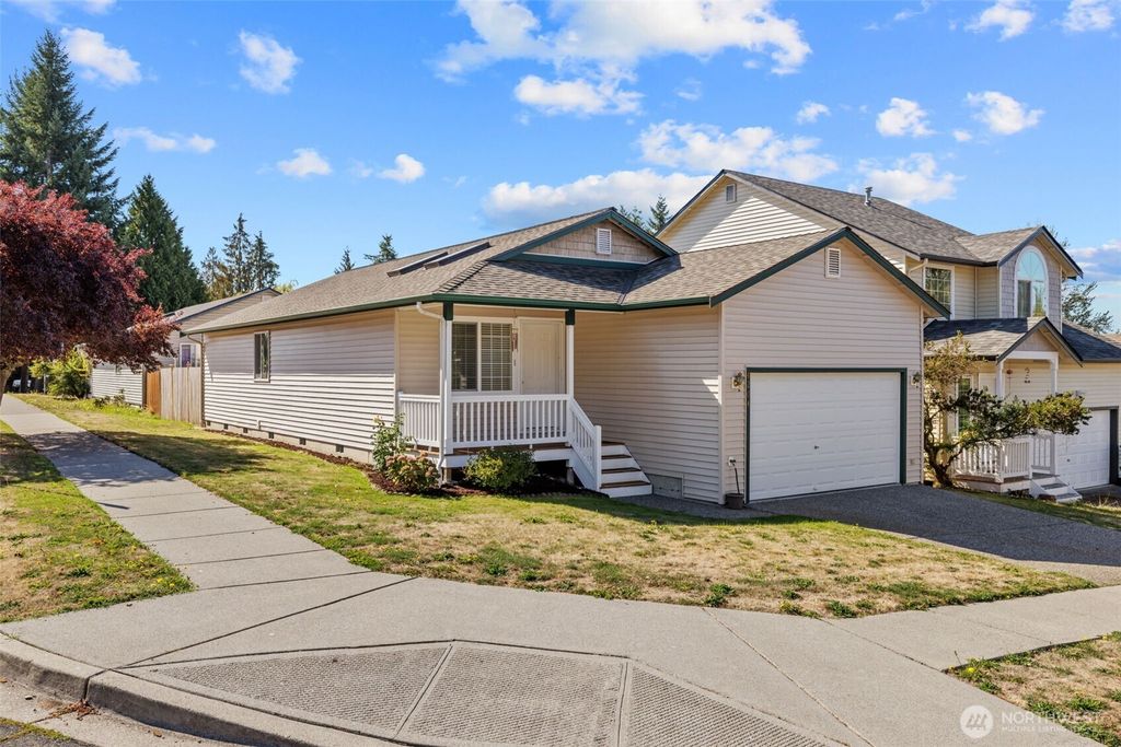 Photo of 4204 146th Place SW, Lynnwood, WA 98087 (MLS # 2436907)