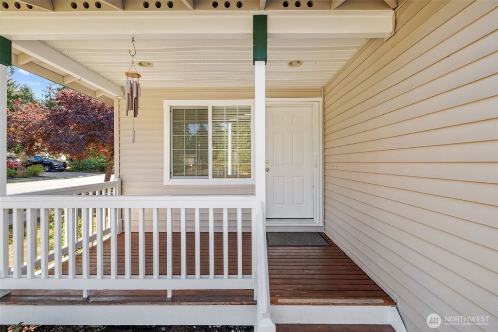 Photo of 4204 146th Place SW, Lynnwood, WA 98087 (MLS # 2436907)