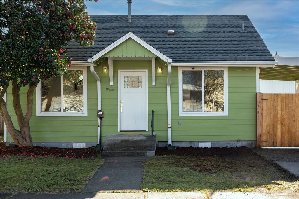 Photo of 418 W Main, Puyallup, WA 98371 (MLS # 2479514)