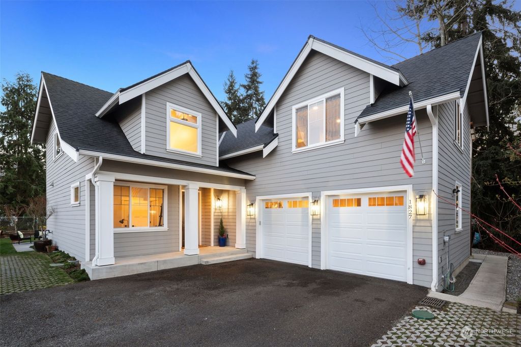 Photo of 1827 4th Street, Kirkland, WA 98033 (MLS # 2207555)