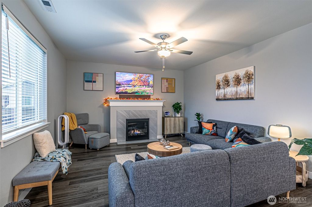 Photo of 931 York Street, Buckley, WA 98321 (MLS # 2456428)