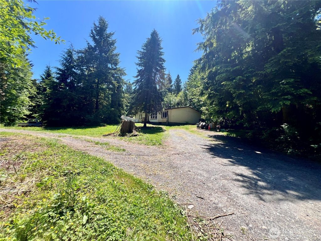 Photo of 14012 230th Street SE, Snohomish, WA 98296 (MLS # 2384858)