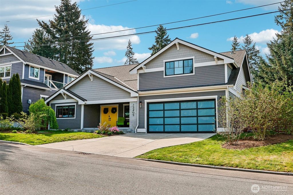 Photo of 12405 NE 108th Place, Kirkland, WA 98033 (MLS # 2512313)