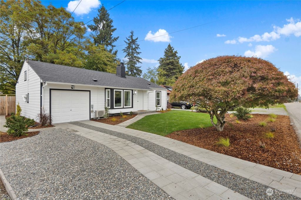 Photo of 2208 S 126th Street, Seattle, WA 98168 (MLS # 2172709)