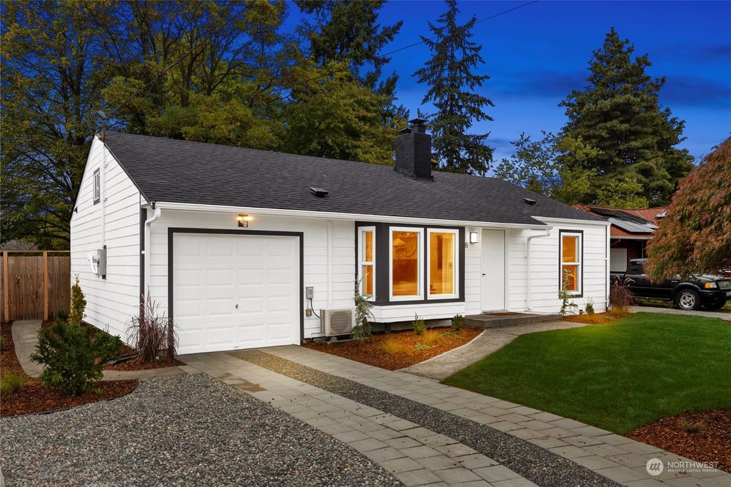 Photo of 2208 S 126th Street, Seattle, WA 98168 (MLS # 2172709)