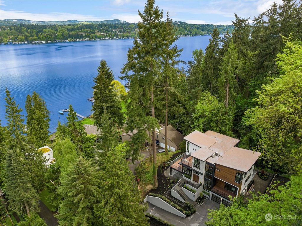 Photo of 4634 E Mercer Way, Mercer Island, WA 98040 (MLS # 2015905)