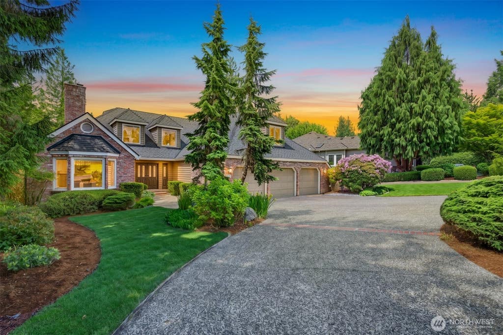 Photo of 14103 205th Avenue NE, Woodinville, WA 98077 (MLS # 2530600)